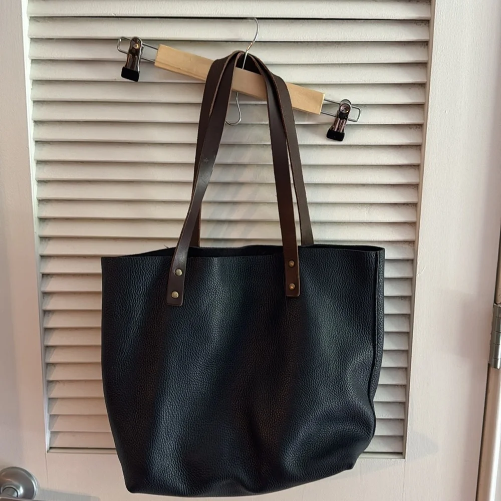Calma Pebbled Leather Unlined Elegant NavyTote w/Brown Leather Straps - Picture 5 of 7
